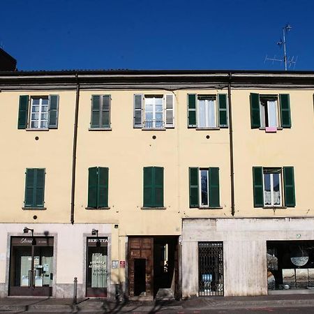 Be Happy - The House Of Travelers Apartment Como Luaran gambar