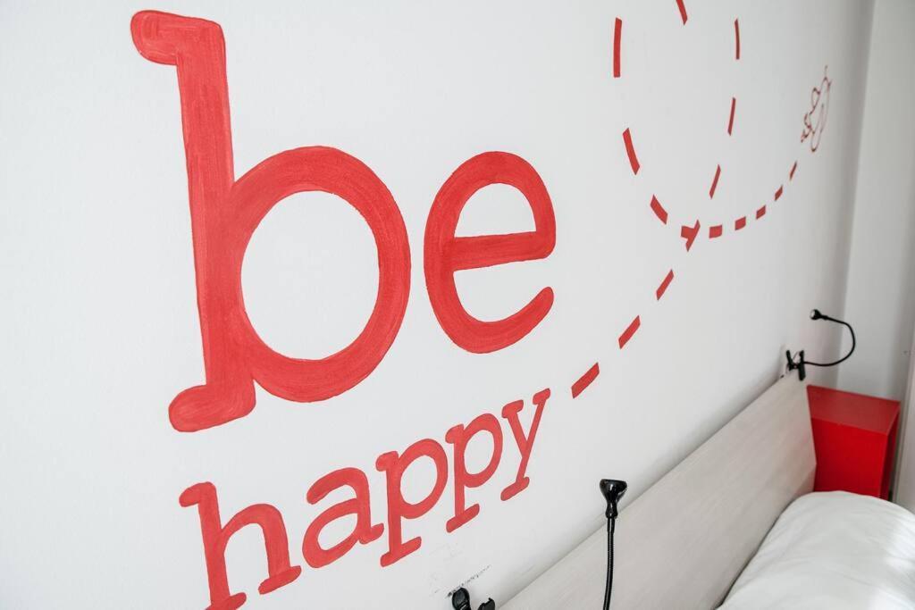 Be Happy - The House Of Travelers Apartment Como Luaran gambar