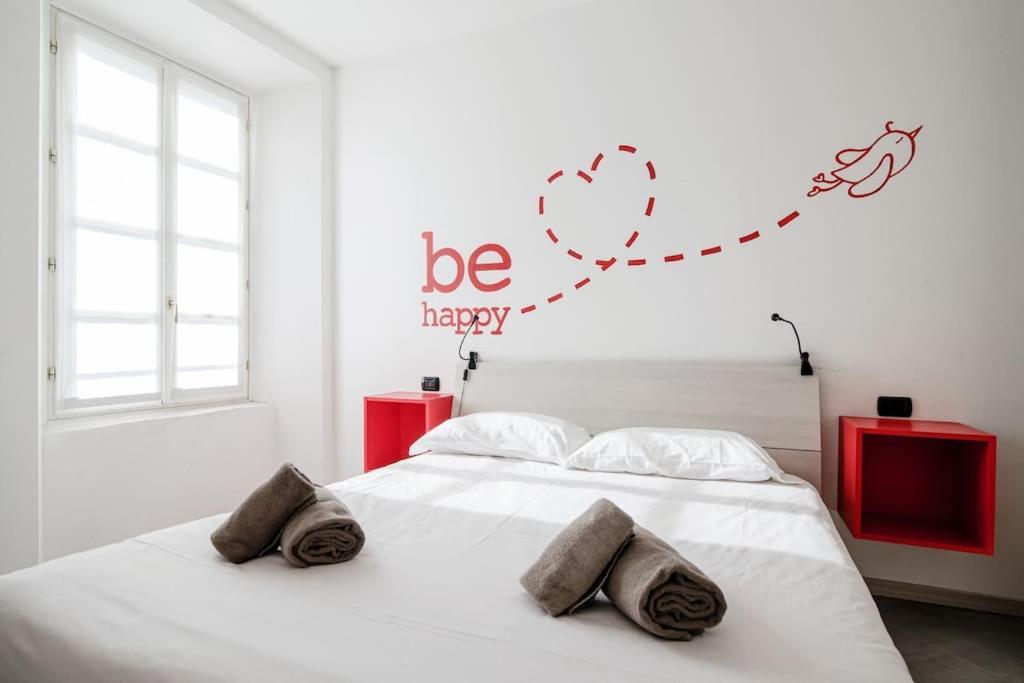 Be Happy - The House Of Travelers Apartment Como Luaran gambar