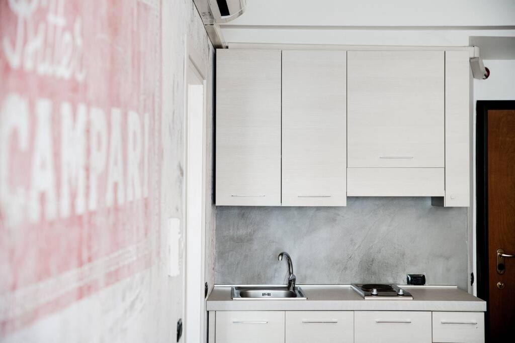 Be Happy - The House Of Travelers Apartment Como Luaran gambar