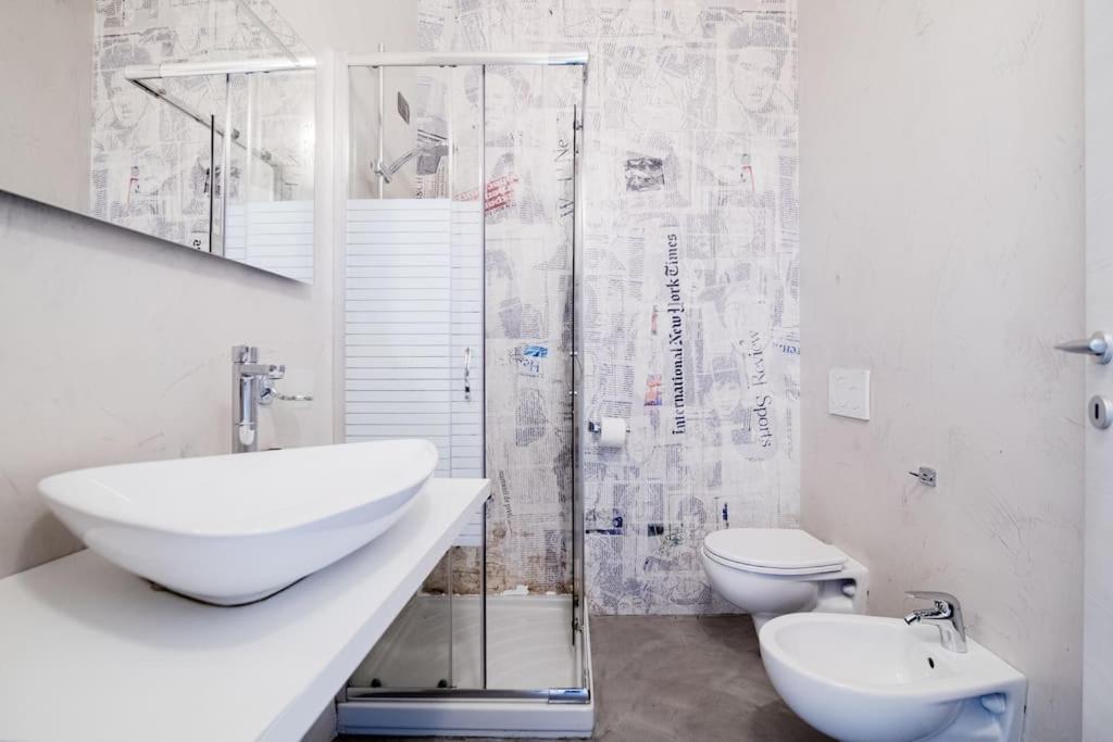 Be Happy - The House Of Travelers Apartment Como Luaran gambar